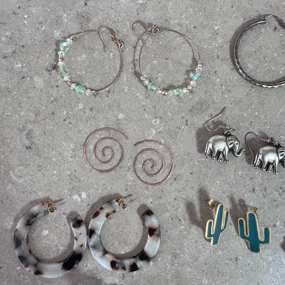 Assorted Earring Collection - Picture 2 of 5